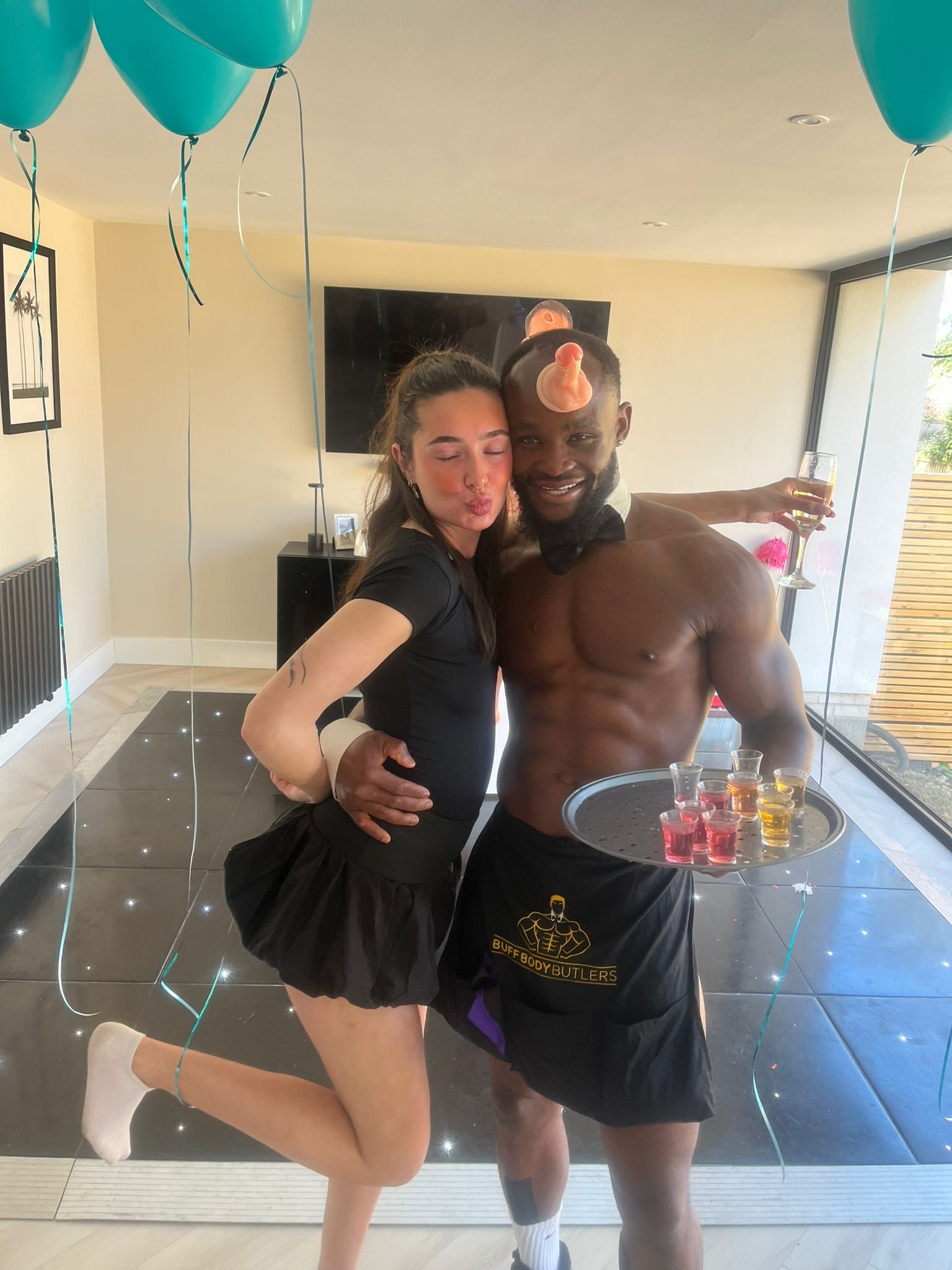 020626A9-0F93-45C4-9950-68537A0BAF51 divorce party