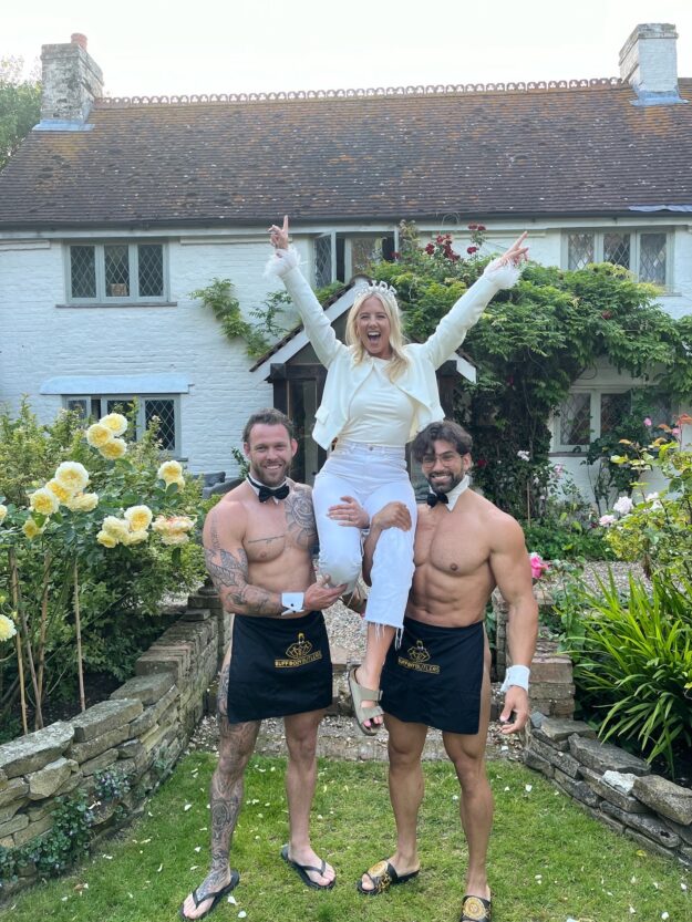 EA6E2D97-8A32-4A40-B519-B1305B59DB5B buff body butlers